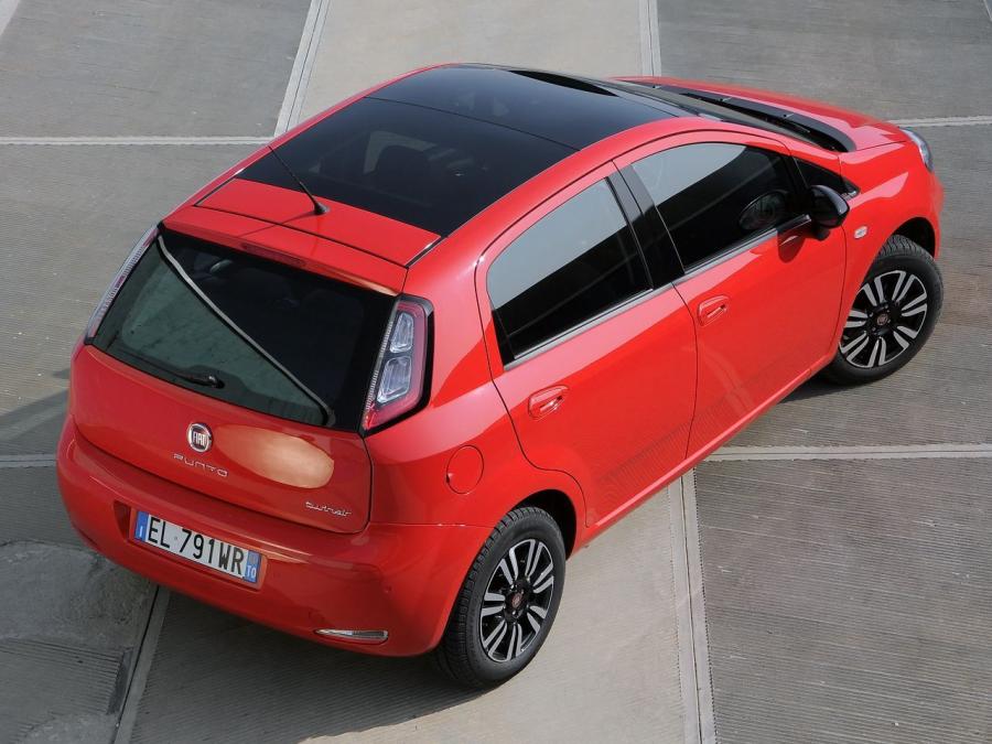  Fiat Punto TwinAir 5-Door 2012 года  (фото 11 из 16)